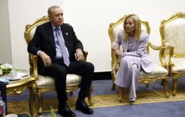 لقطة طريفة بين أردوغان وميلوني عن التدخين تصبح حديث المغردين