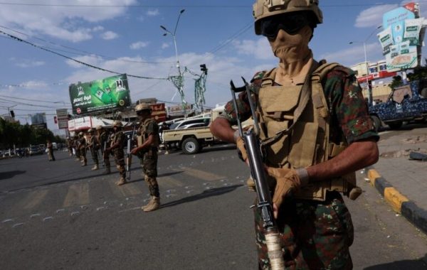 معهد أمريكي يتوقع ثلاثة مسارات سيسلكها الحوثيون بعد اتفاق غزة