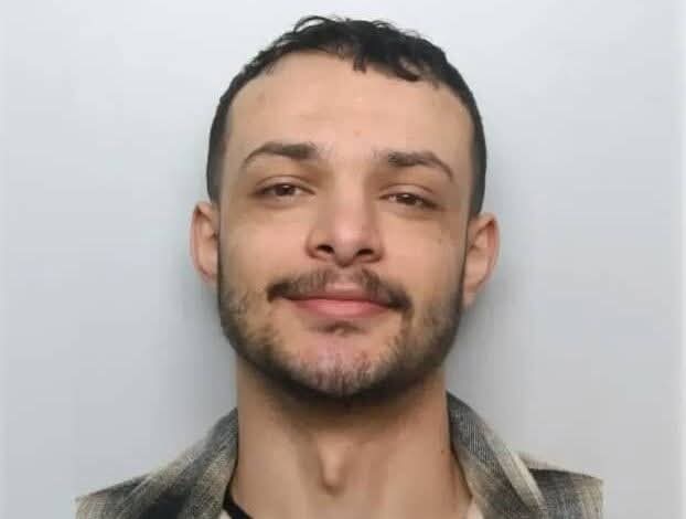 القضاء البريطاني يدين هاكر يمني بالسجن 20 شهرًا لاختراقه مواقع أمريكية وإسرائيلية