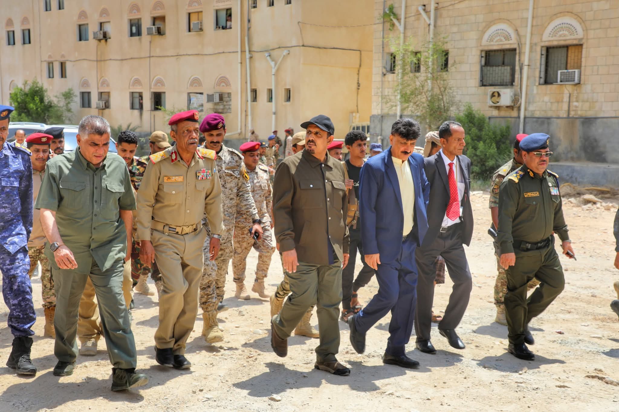 ضمن الاحتفالات بذكرى 14 أكتوبر ..محافظ حضرموت يفتتح 