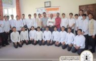 جماعة الإعلام بثانوية النهضة بسيئون يخوضون تجربة محاكاة ميدانية داخل وكالة سبأ للأنباء