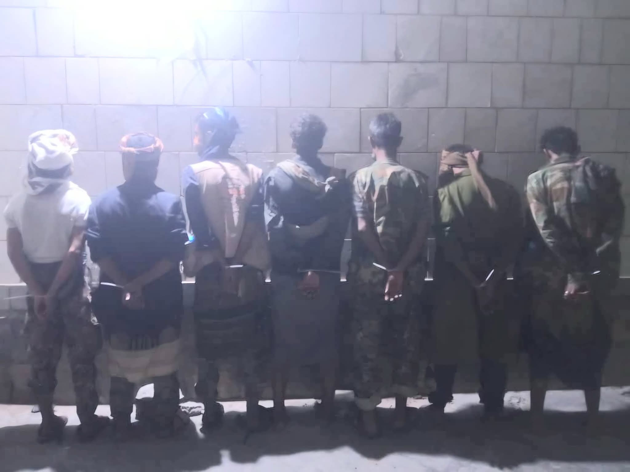 بيان رسمي صادر عن إدارة أمن أبين حول ابتزاز سائق مصري على الخط الدولي