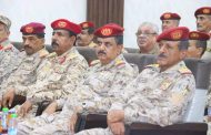 وزير الدفاع يشهد تدشين البطاقة العسكرية الإلكترونية للهيئات والدوائر والمنطقة العسكرية الرابعة
