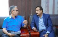 المحافظ بن الوزير يوجّه بإعلان مناقصة بناء مدرسة لَجَب في عتق