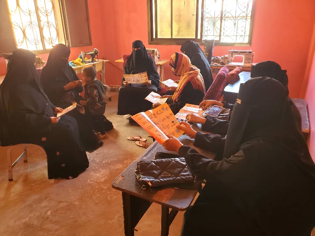 جلسة توعوية صحية حول مرض الكوليرا في جمعية المعاقين حركياً بلحج