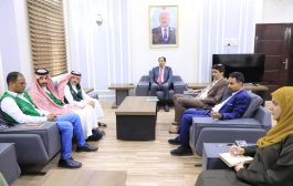 وزارة الشباب والرياضة والبرنامج السعودي يناقشان إعادة تأهيل ملعب 22 مايو بعدن