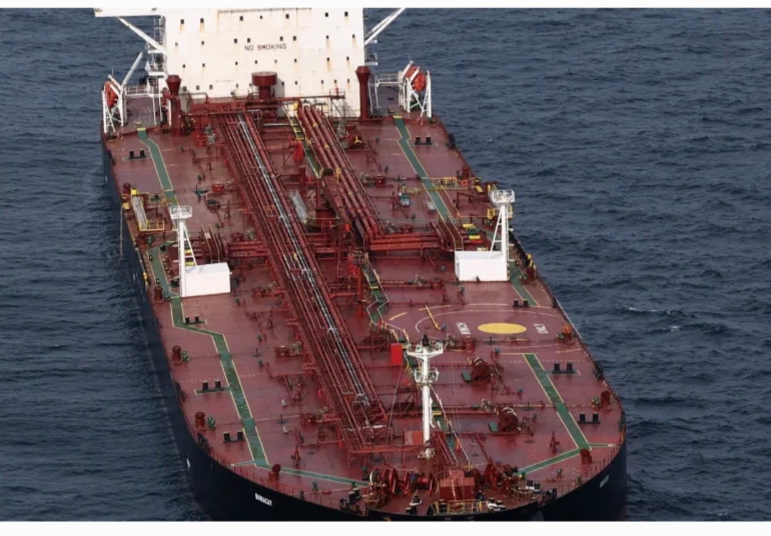 لوبس: هكذا تتحايل روسيا على العقوبات النفطية بألف من 