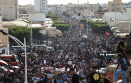 مئات التونسيين يتظاهرون في العاصمة .. والحكومة تخشى امتداد الاحتجاج لمناطق أخرى