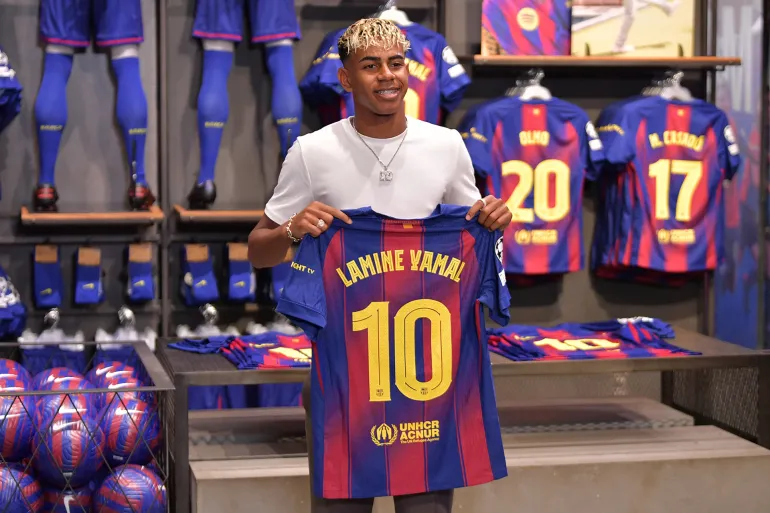 بند غريب في عقد لامين جمال مع برشلونة يثير الجدل