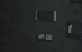 بالفيديو: قائد حوثي يأمر بتفجير سيارة رغم وجود أطفال بداخلها: ”دقّهم أولادهم كفار فجّار”