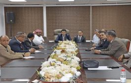 اجتماع مشترك في مركزي عدن يوجه تعليمات هامة للبنوك بشأن آلية تمويل وتنظيم الواردات