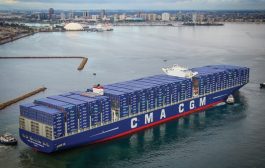 منصة دولية: أول سفينة حاويات عملاقة تتجهز لعبور البحر الأحمر بعد اتفاق غزة