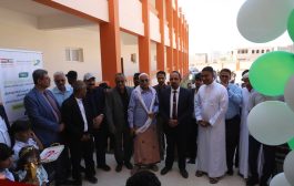 محافظ حضرموت يفتتح ويضع حجر الأساس لعدد من المشاريع الخدمية بمدينة الحامي