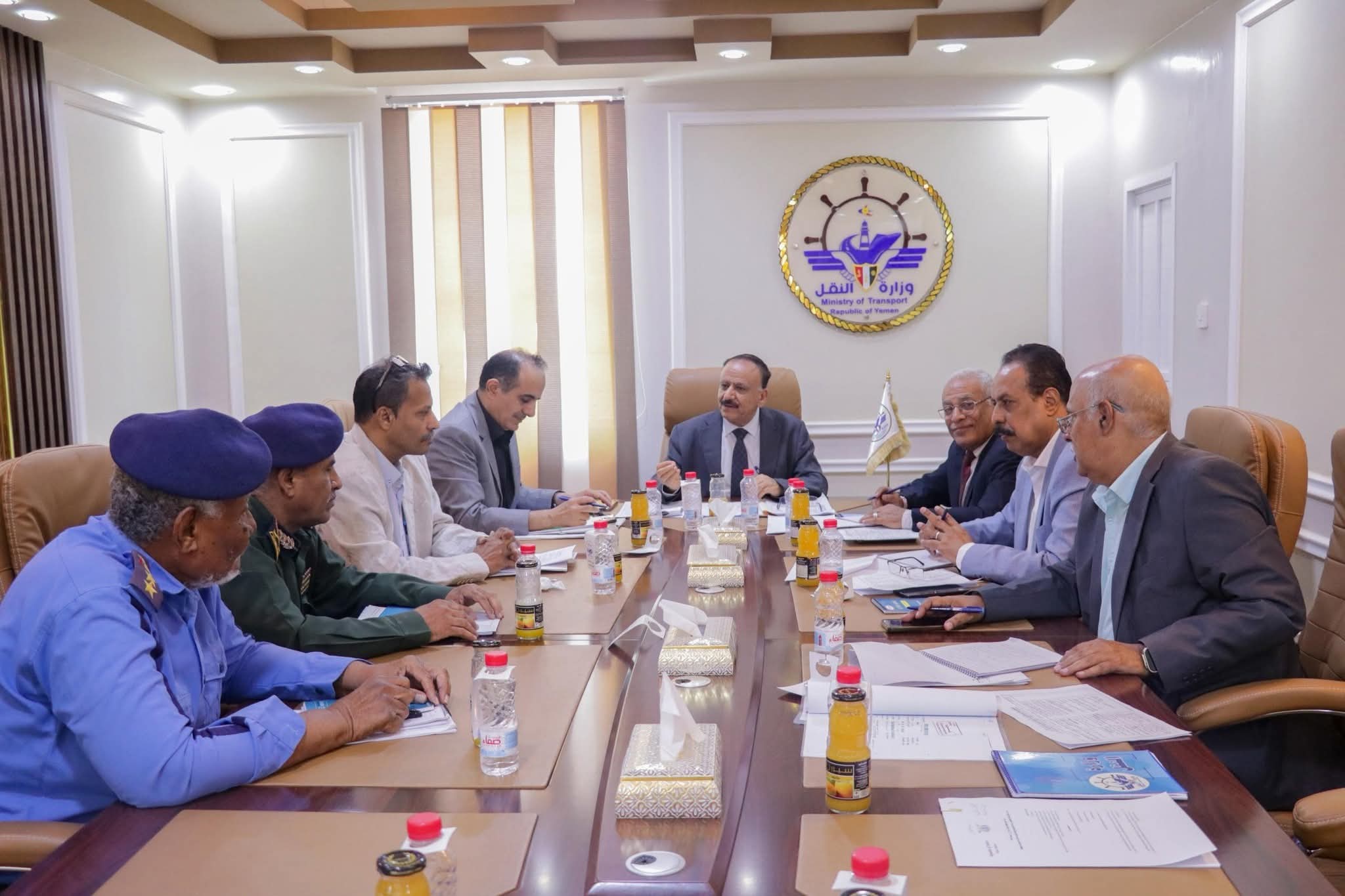 اجتماع اللجنة الوزارية العليا للتحقيق بحادثة احتراق حافلة نقل الركاب بطريق العرقوب