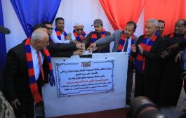 محافظ حضرموت يضع حجر الأساس لمشروع المرحلة الأولى لمنشآت نادي سيئون