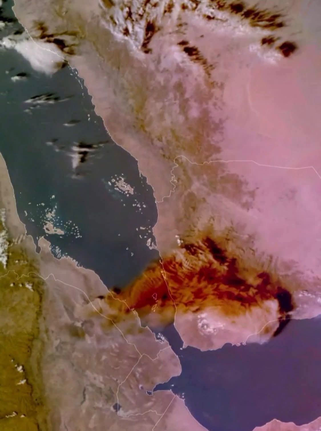 إدارة لإعلام مكتب الصحة العامة والسكان عدن يصدر بيان تنبيه حماية من رماد بركان اثيوبيا