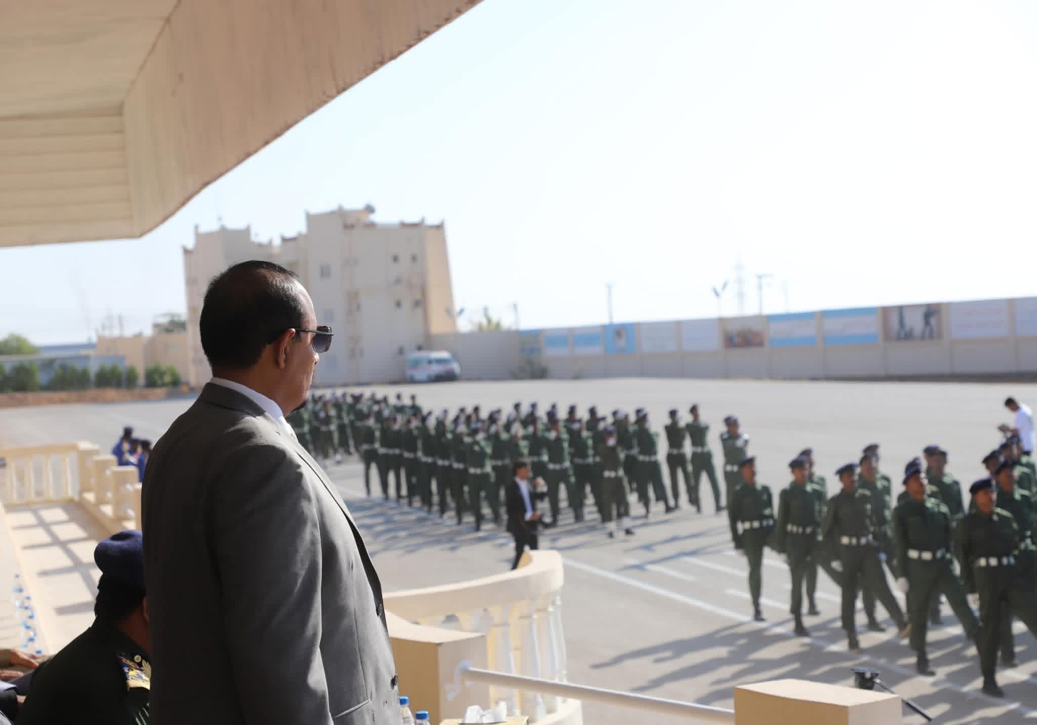 محافظ حضرموت يشهد تخرّج (334) بطلًا من 