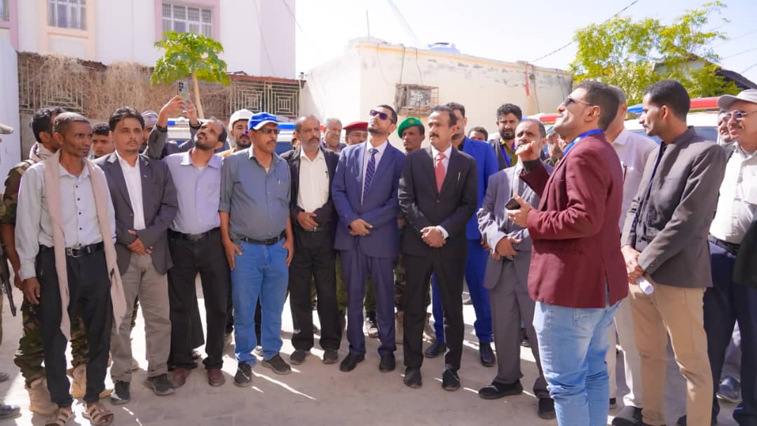 بدعم الإمارات.. محافظ شبوة يدشن المرحلة الثانية من مشروع تجهيز المستشفيات 