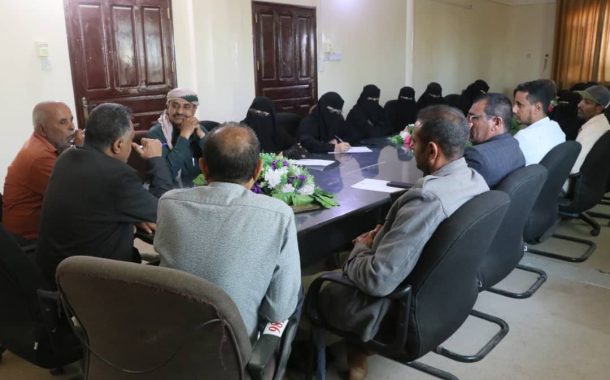 مدير الشؤون الاجتماعية والعمل بالضالع يناقش مع إدارة مركز المعاقين تحديات العمل وسبل معالجتها