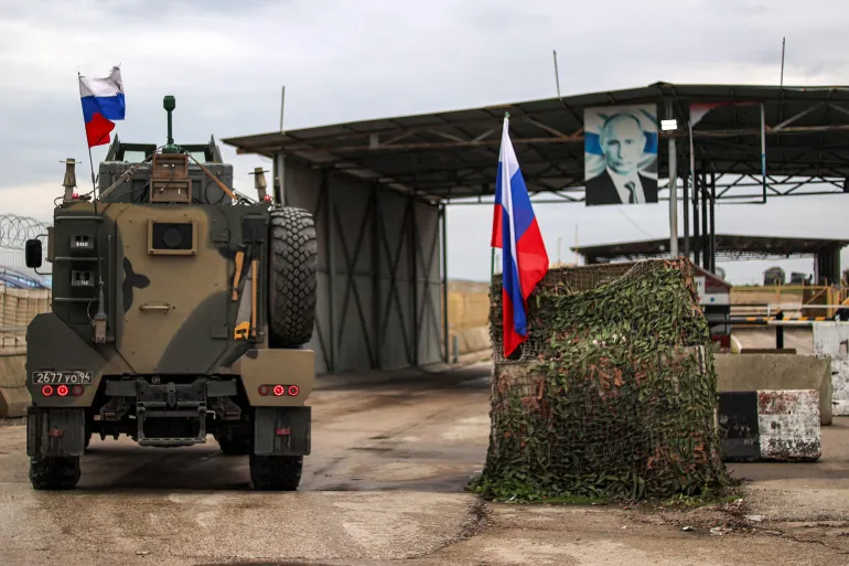 خبير إيطالي: هكذا تحاول روسيا إنقاذ نفوذها في سوريا الجديدة