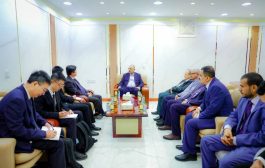 الزُبيدي يبحث مع القائم بأعمال السفير الصيني تعزيز العلاقات الثنائية ودعم جهود التنمية